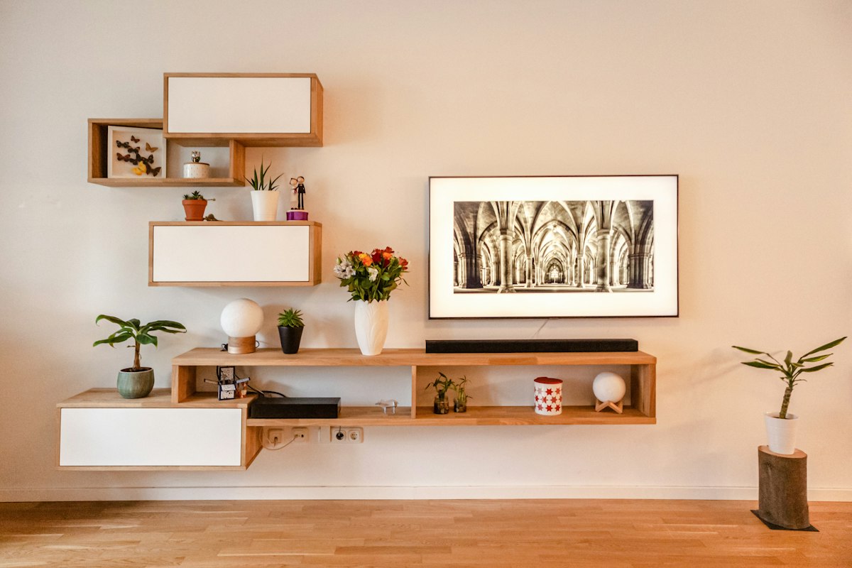 Soren Fluted Glass Display Cabinet - Walnut